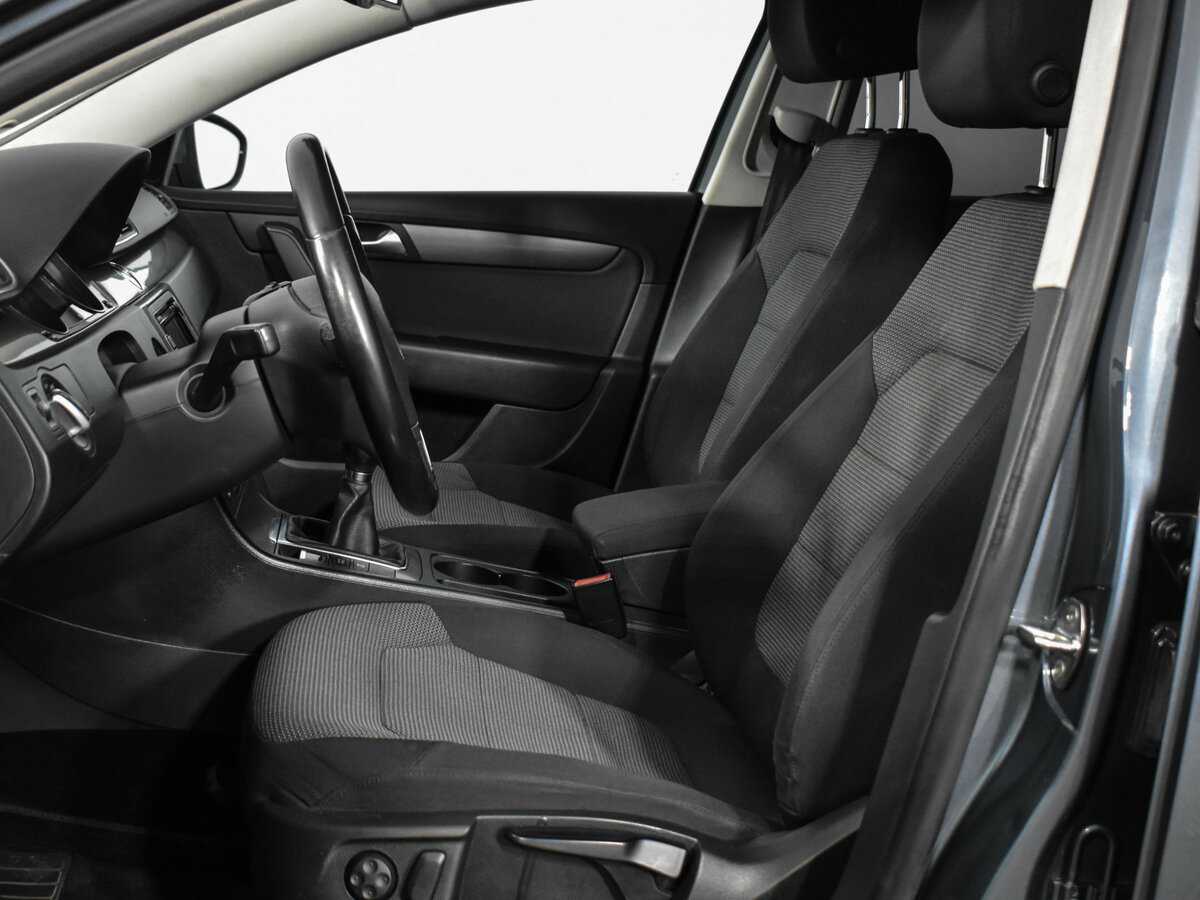Volkswagen Passat 2011