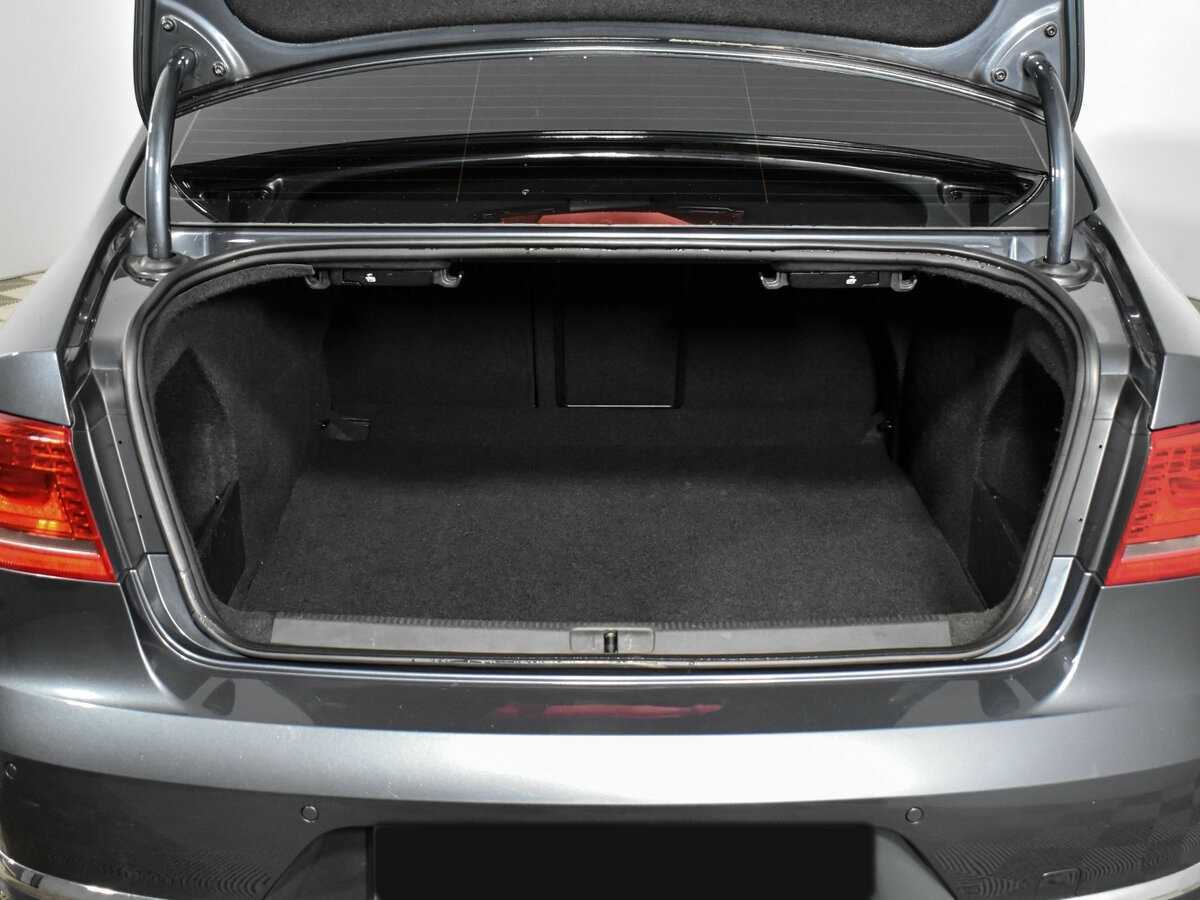 Volkswagen Passat 2011