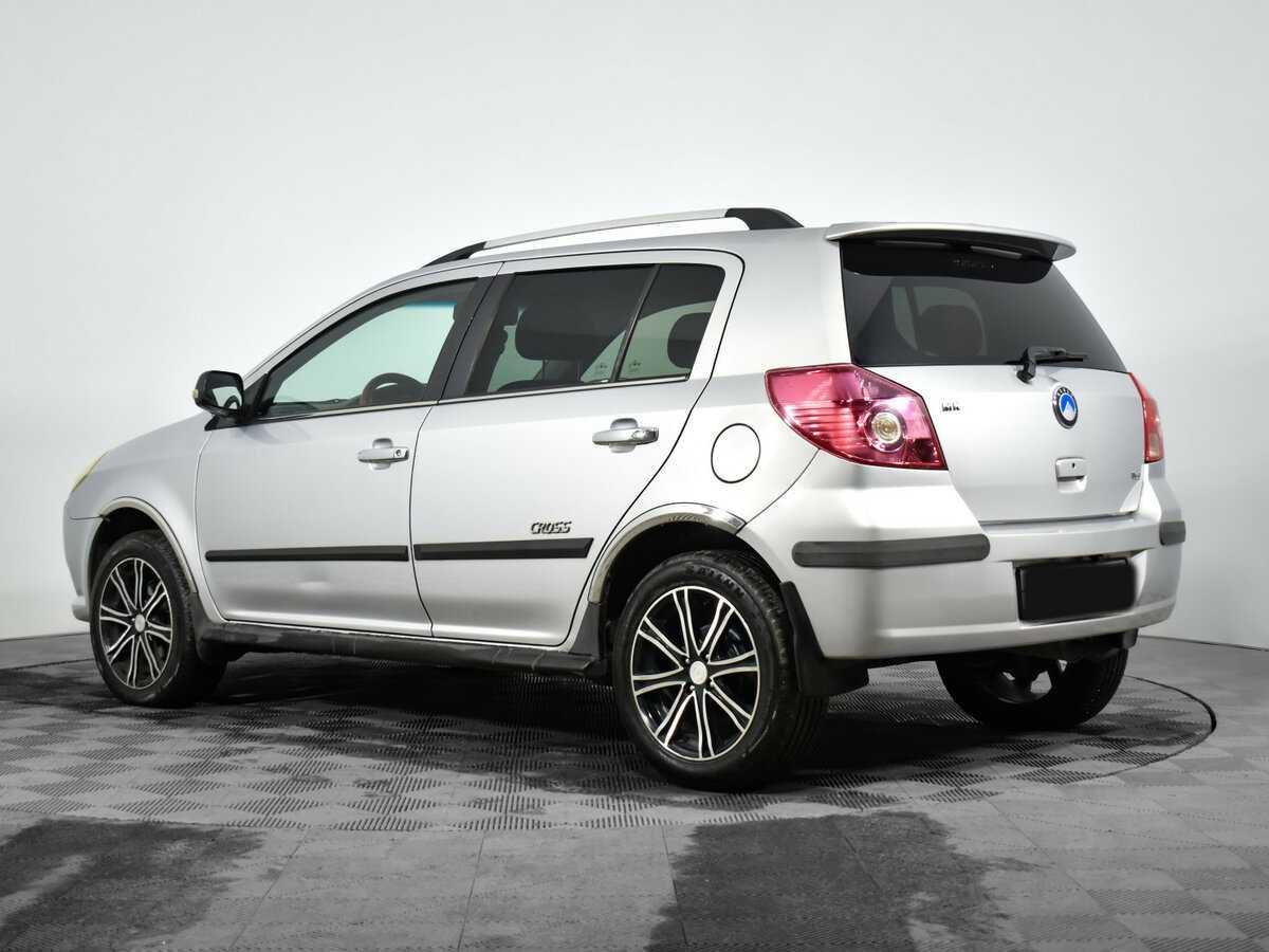 Geely MK Cross