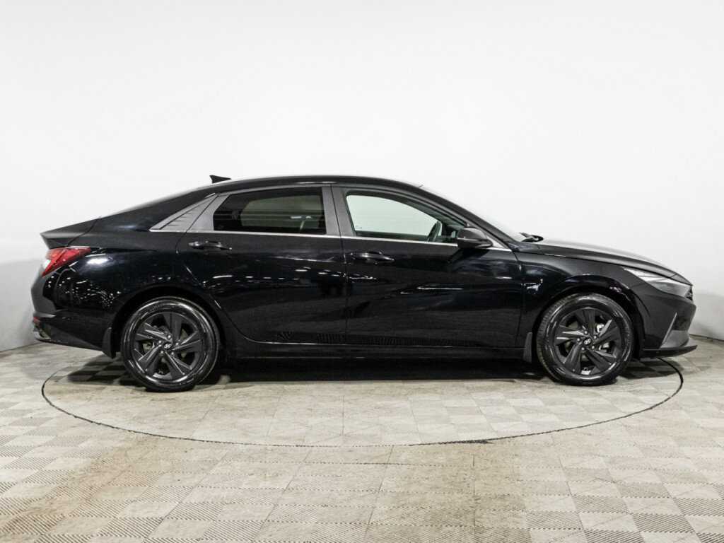 Hyundai Elantra 2021