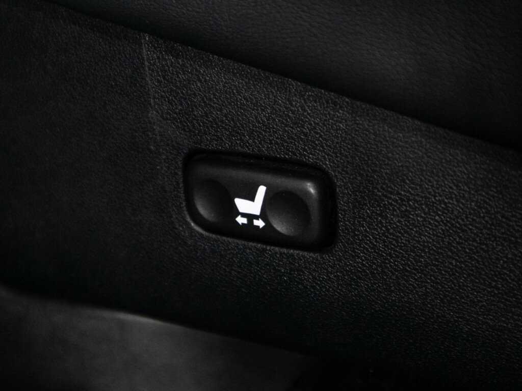 Lexus LX 2011