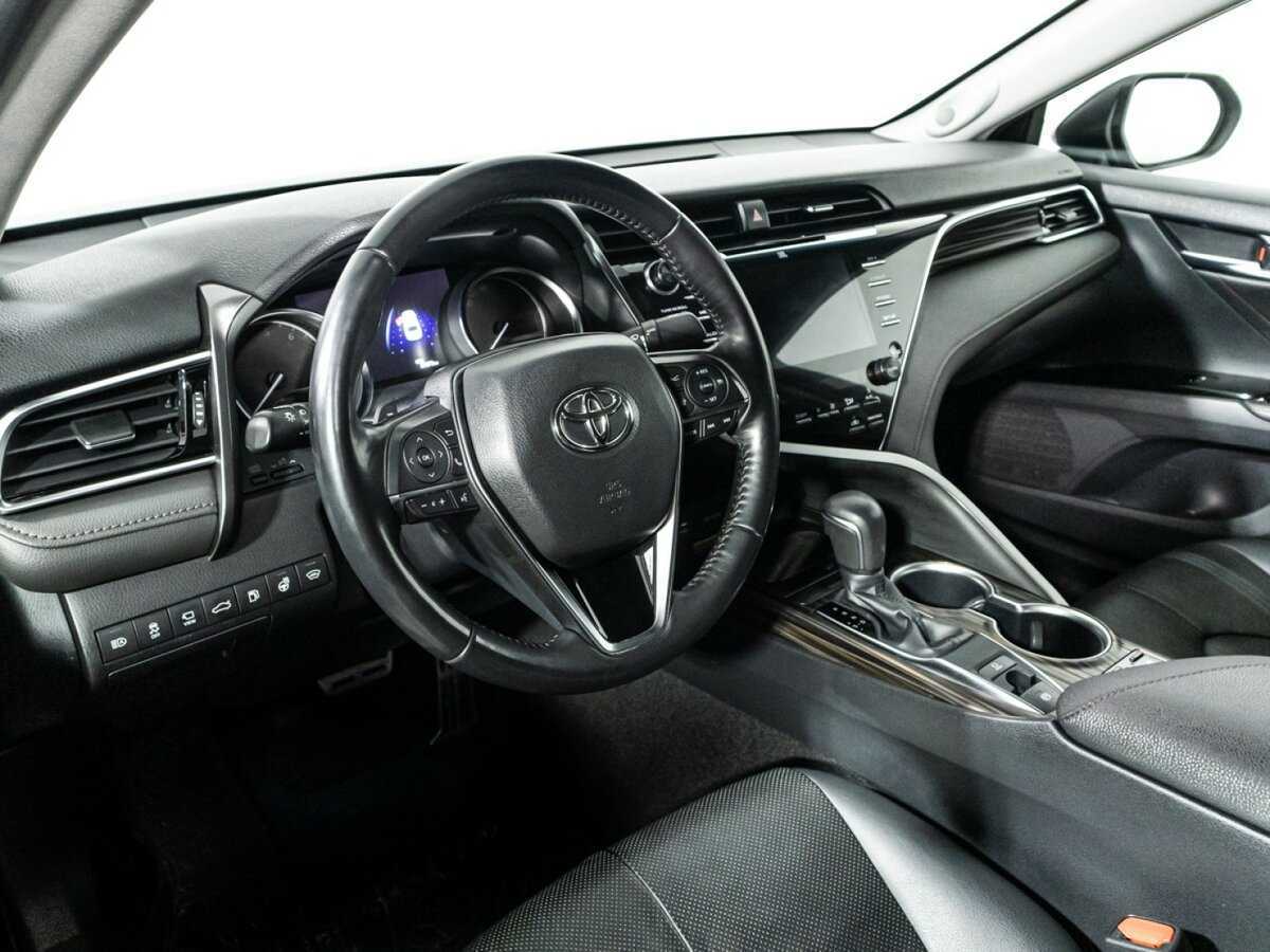 Toyota Camry 2019