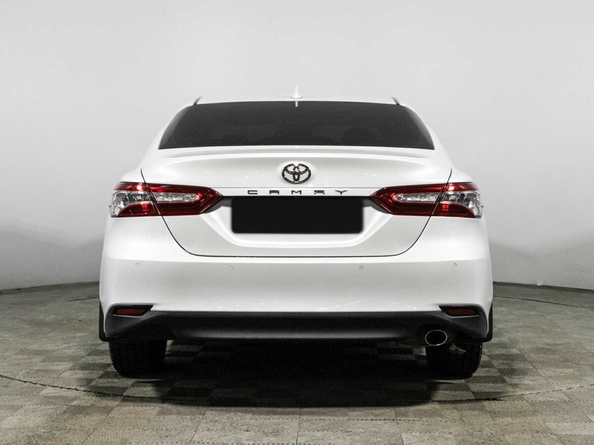 Toyota Camry 2021
