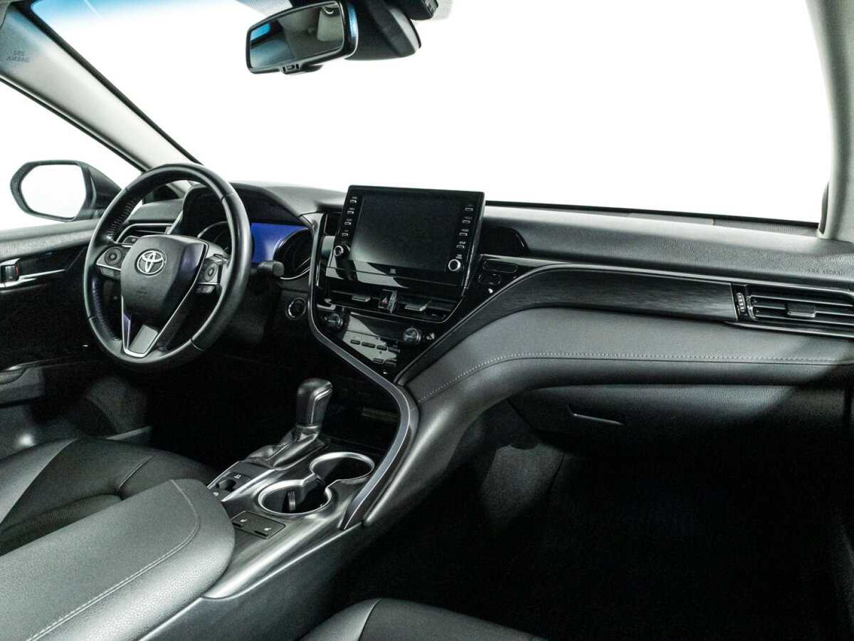 Toyota Camry 2021