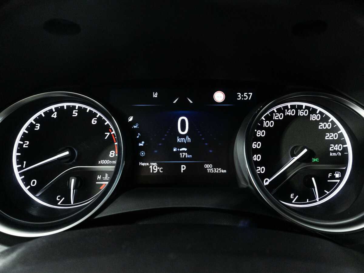 Toyota Camry 2021