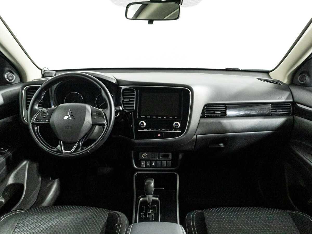 Mitsubishi Outlander 2021