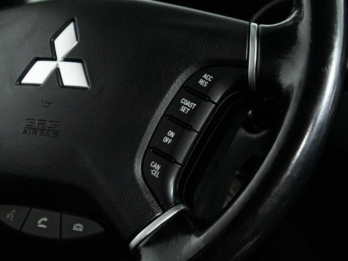 Mitsubishi Pajero 2012