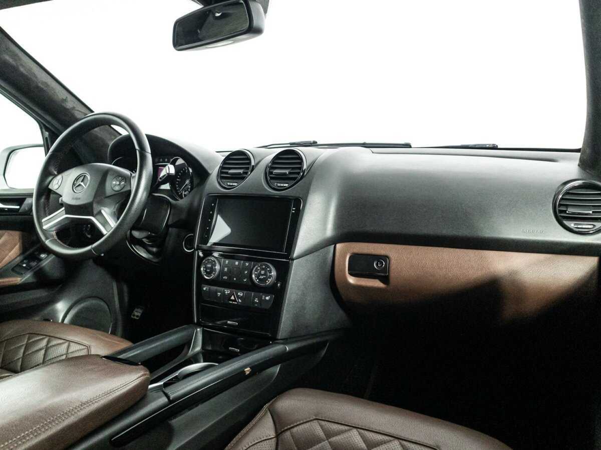 Mercedes-Benz M-Класс 2010