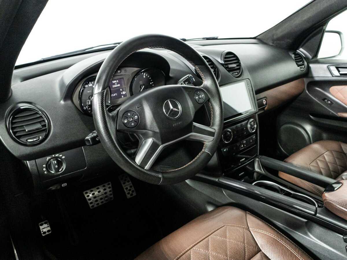 Mercedes-Benz M-Класс 2010