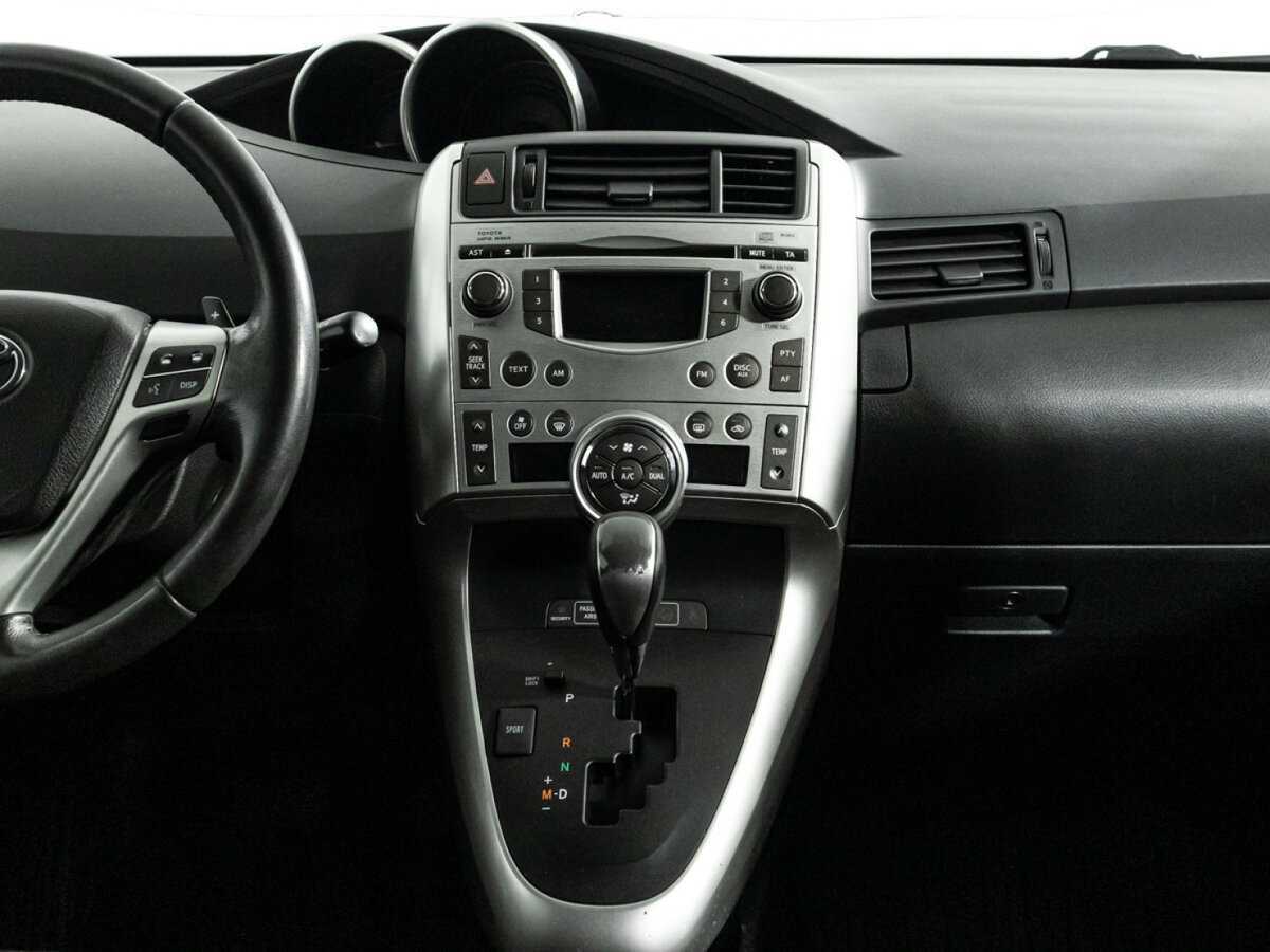 Toyota Verso 2011