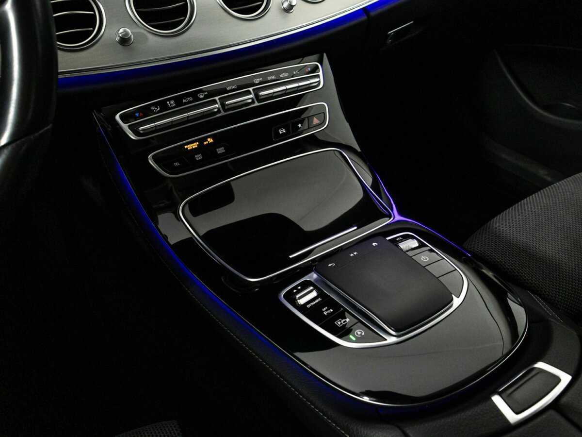 Mercedes-Benz E-Класс 2020
