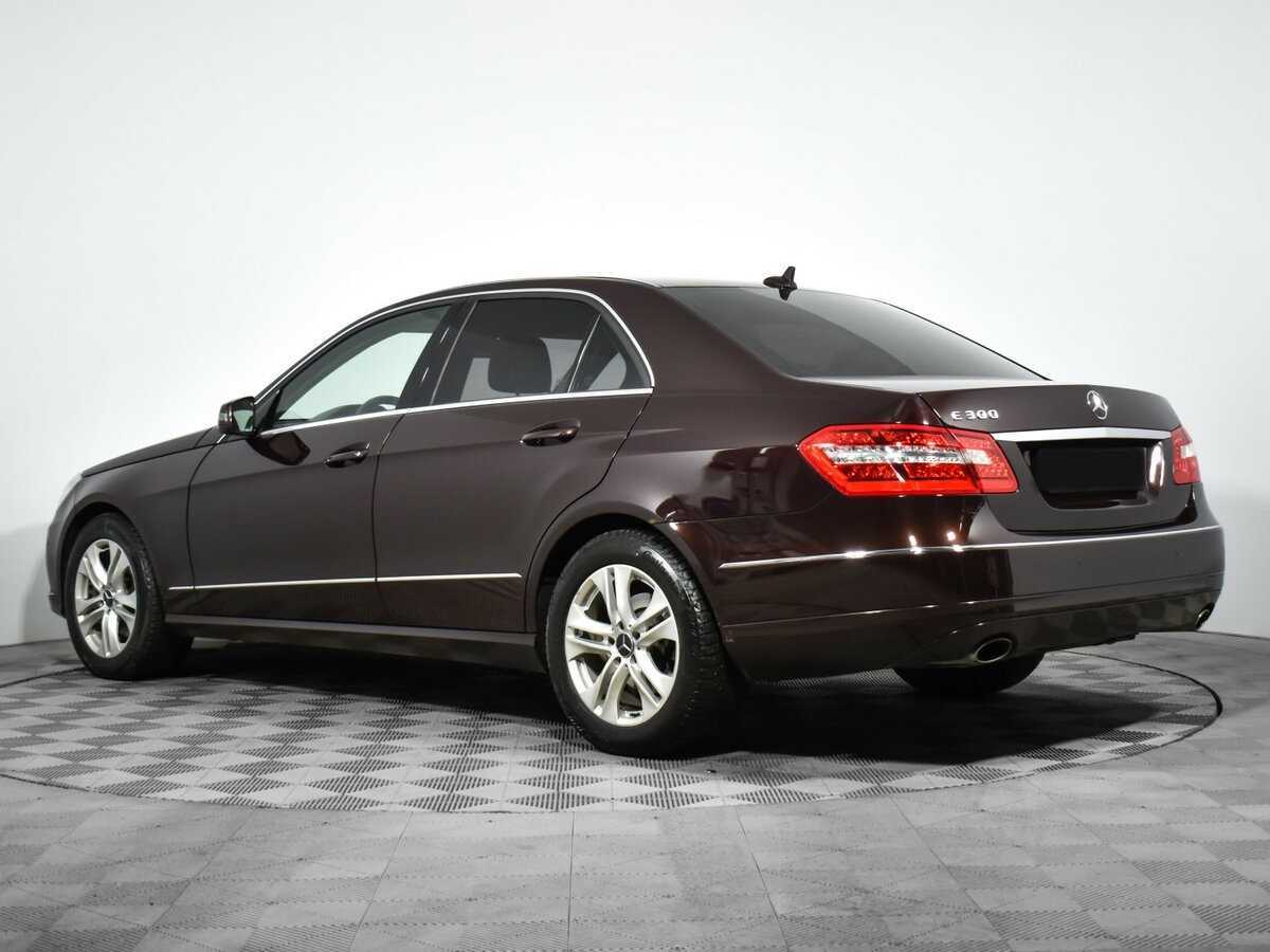 Mercedes-Benz E-Класс 2010