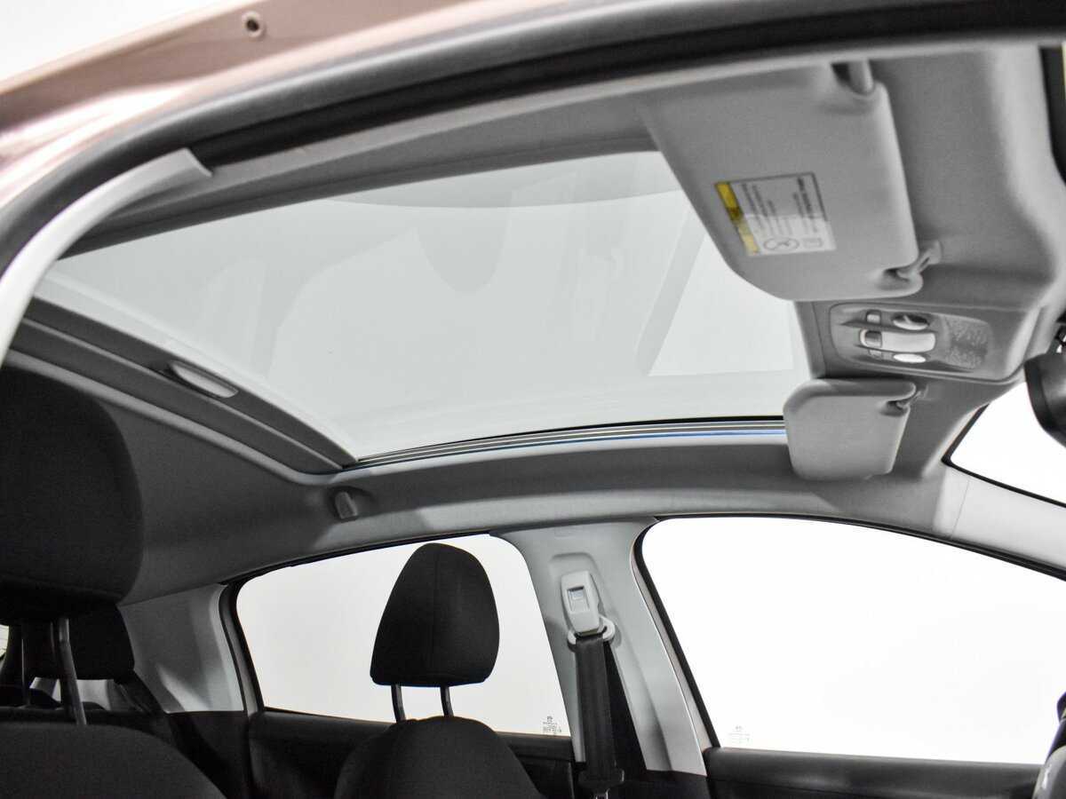 Peugeot 208 2014