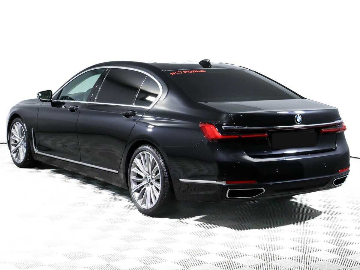 BMW 7 серии 2021