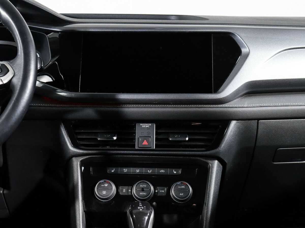 Volkswagen Taos 2021