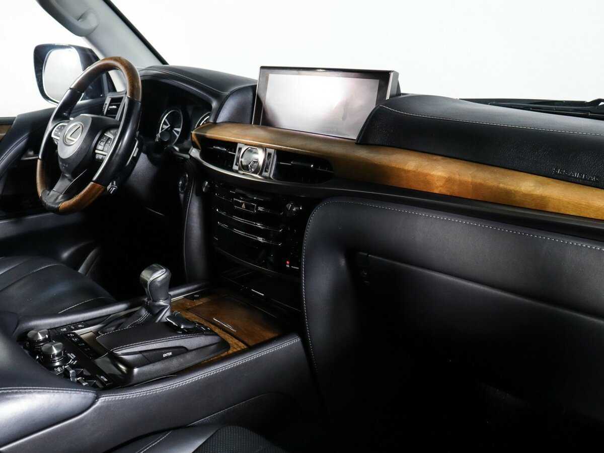Lexus LX 2016