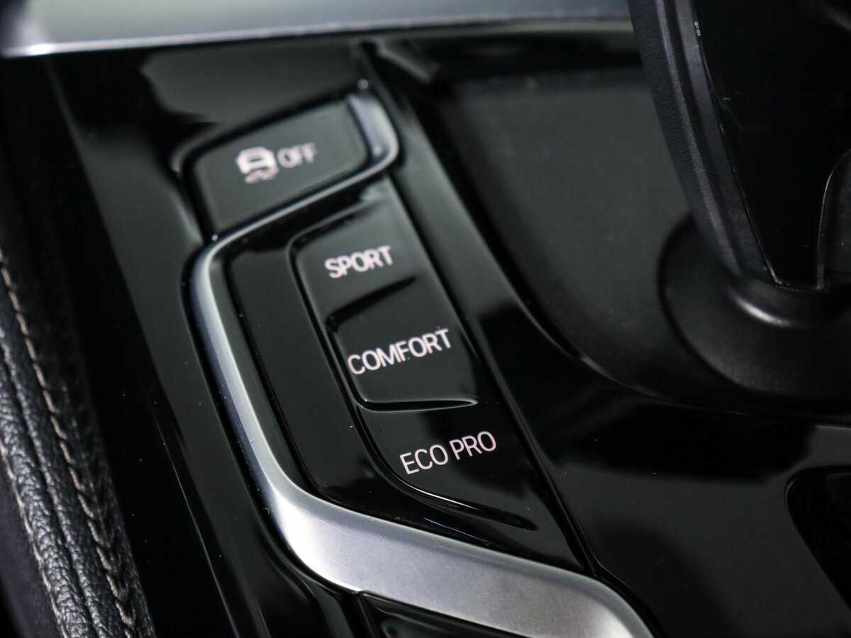 BMW 5 серии 2021