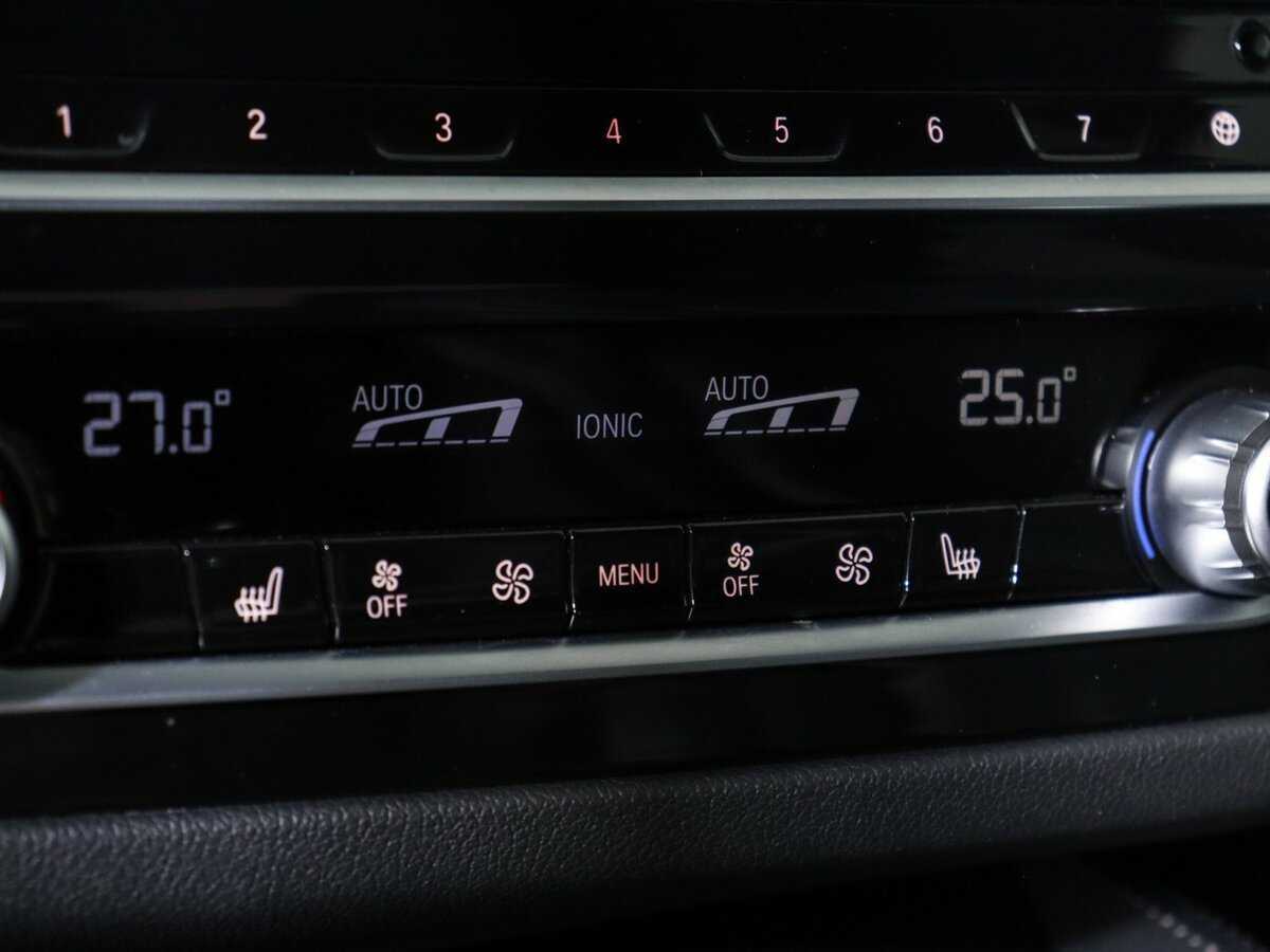 BMW 5 серии 2021