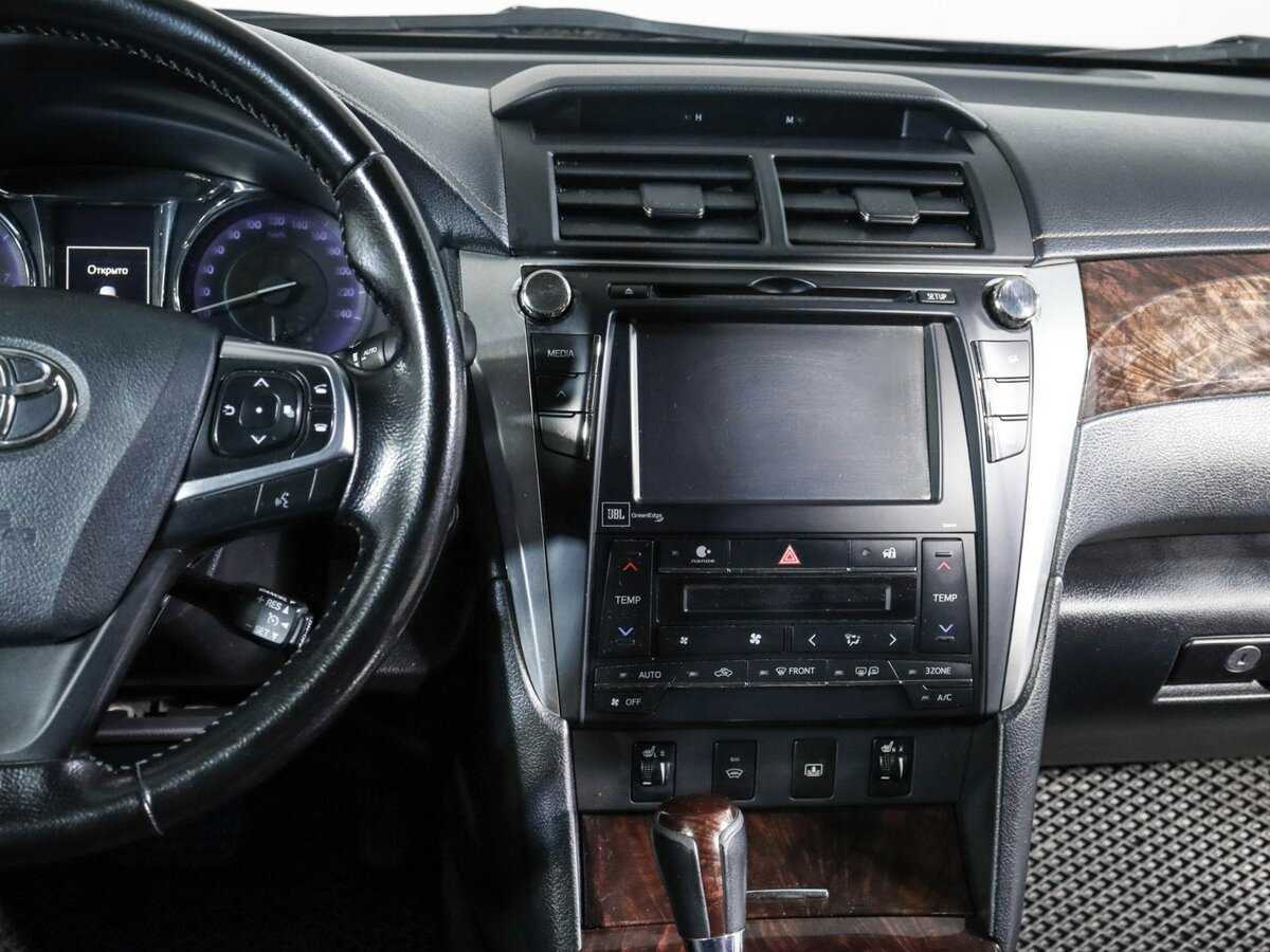 Toyota Camry 2015