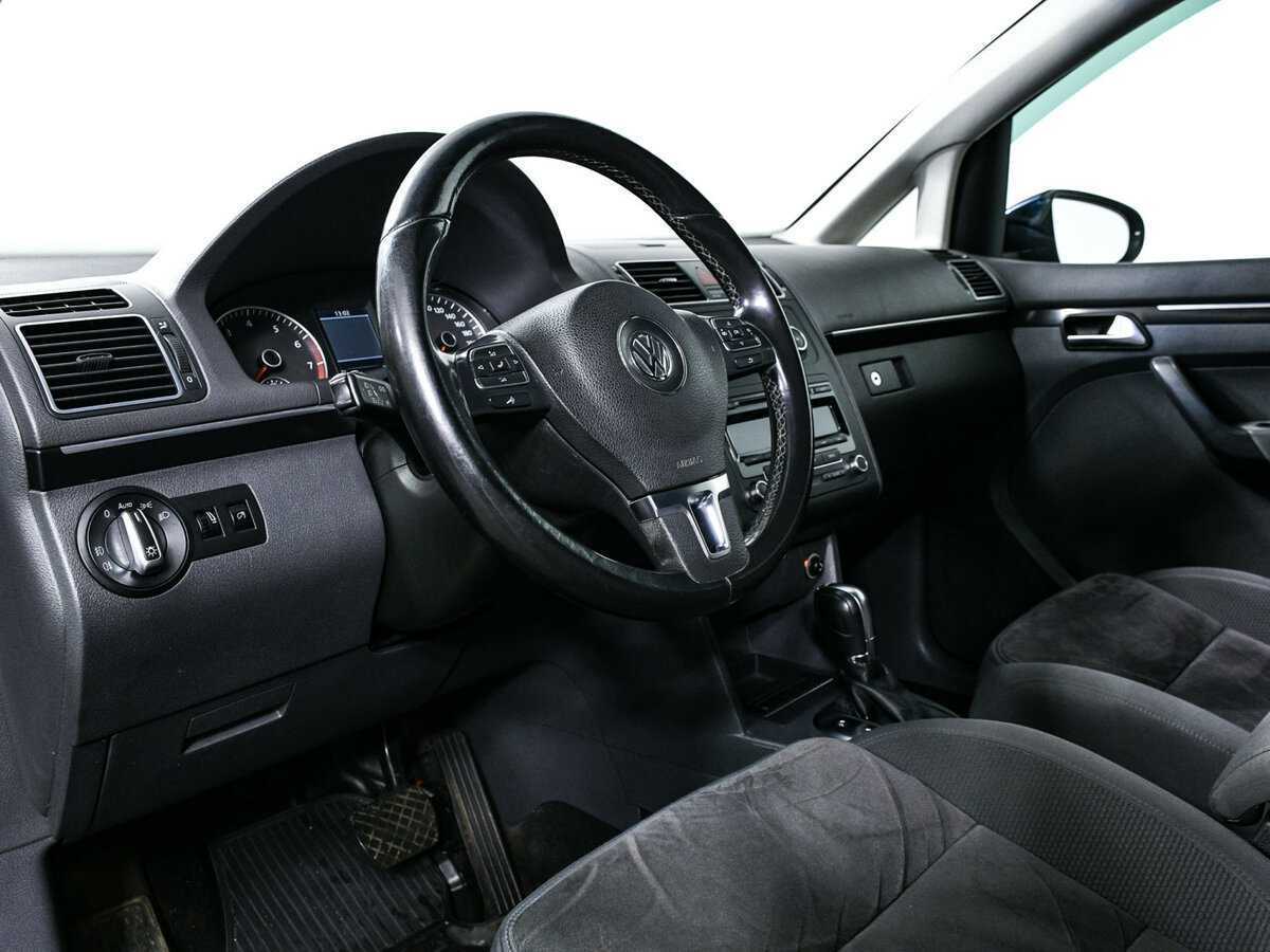 Volkswagen Touran 2012