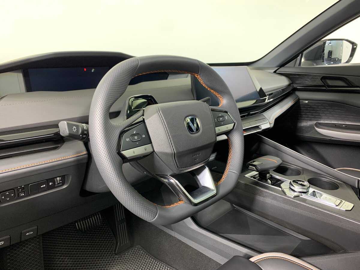 Changan UNI-V 2024