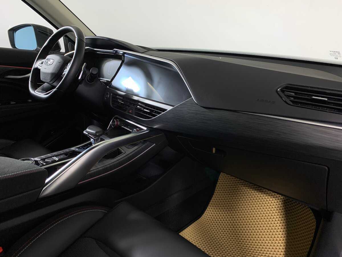 Geely Tugella 2021
