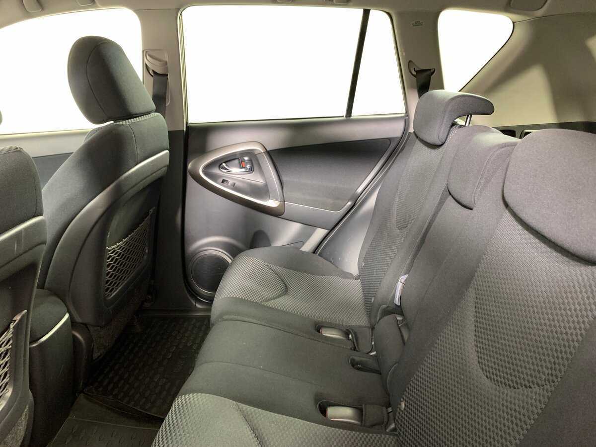 Toyota RAV4 2011