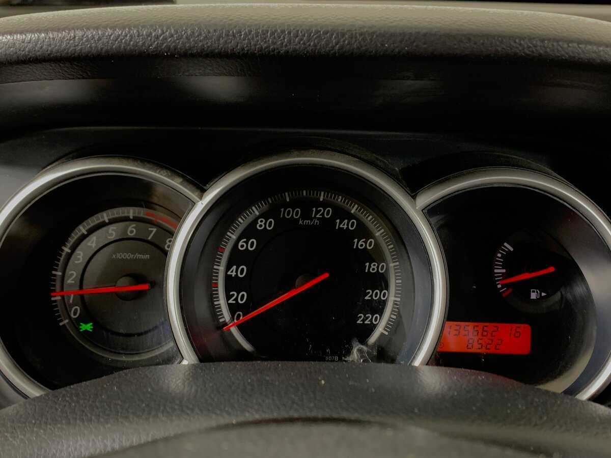 Nissan Tiida 2010