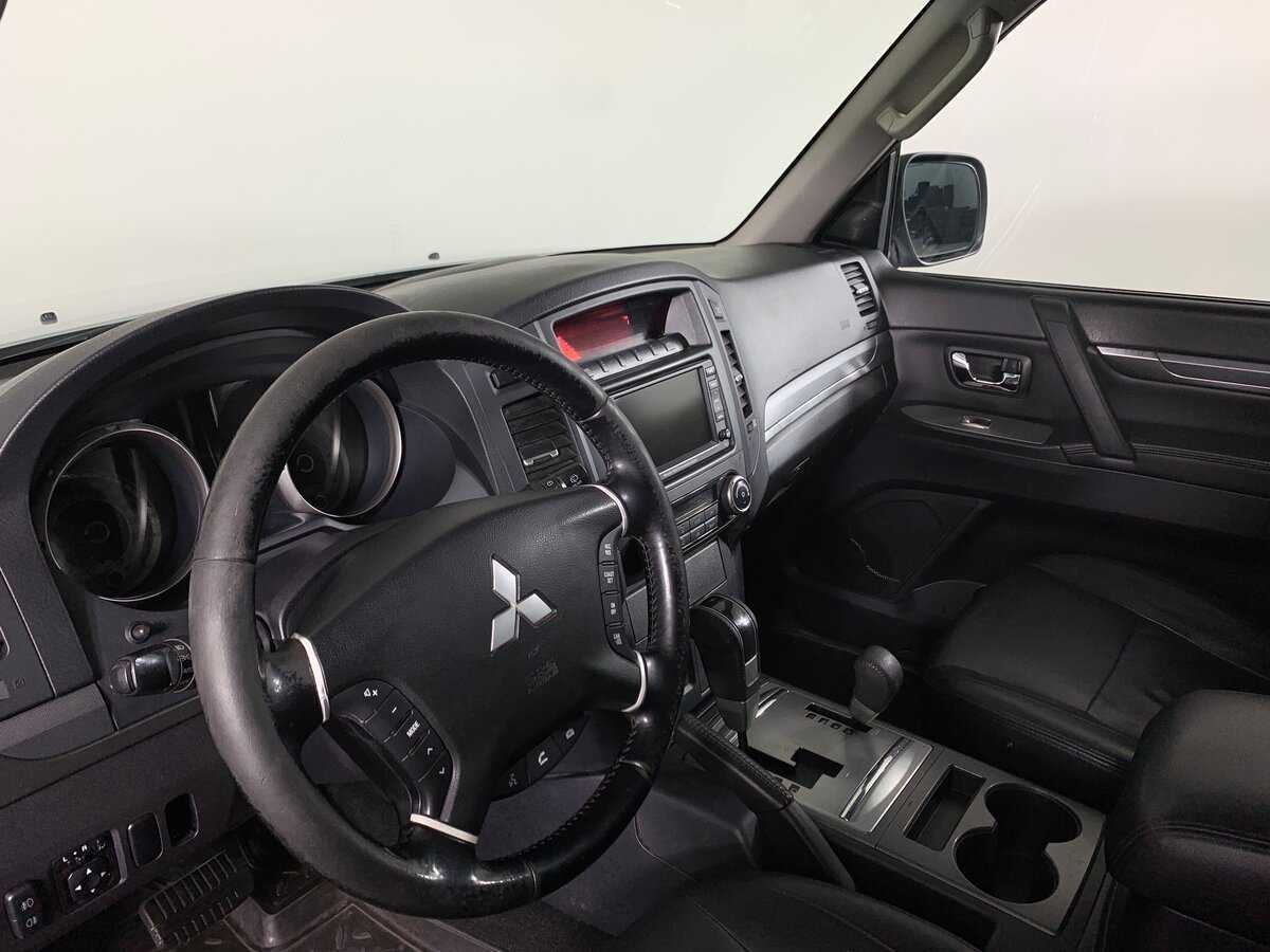 Mitsubishi Pajero 2011