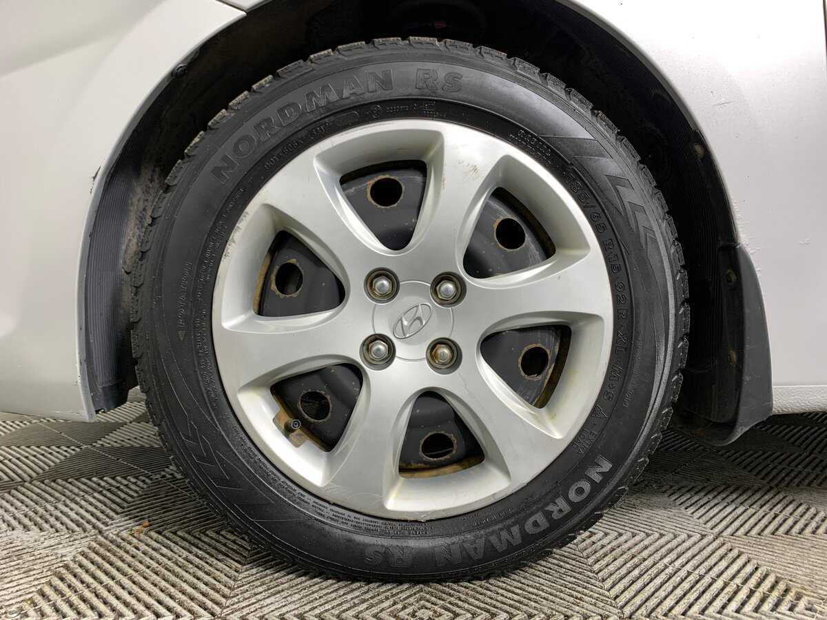 Hyundai Solaris 2012
