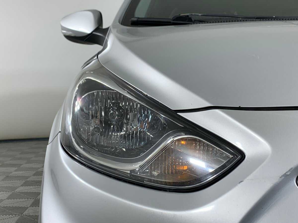 Hyundai Solaris 2012