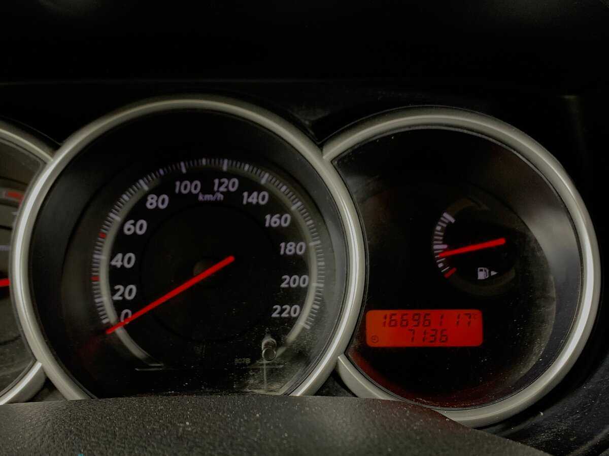 Nissan Tiida 2011