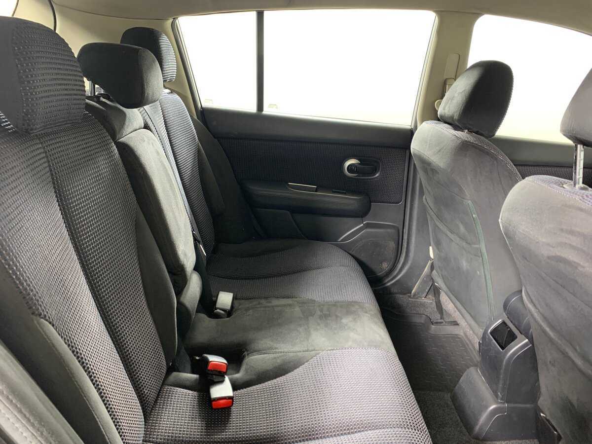 Nissan Tiida 2011