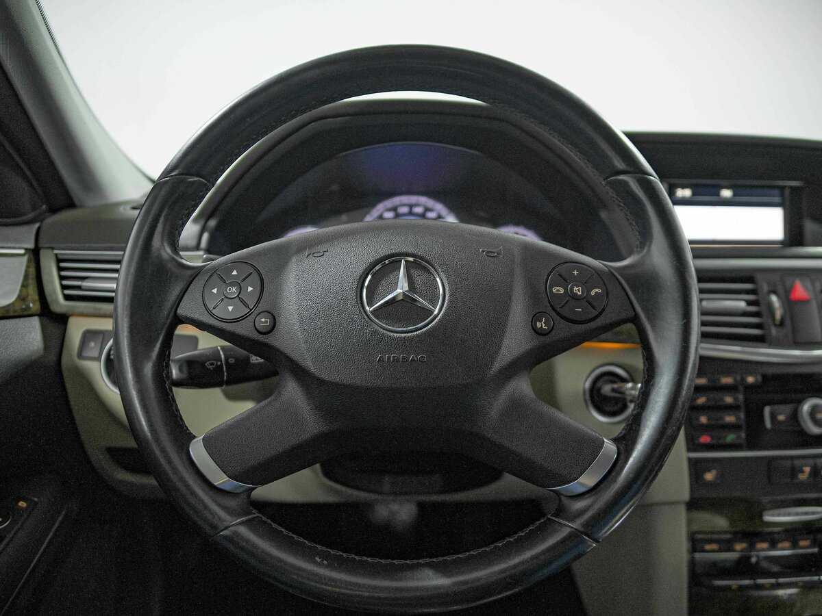 Mercedes-Benz E-Класс 2011