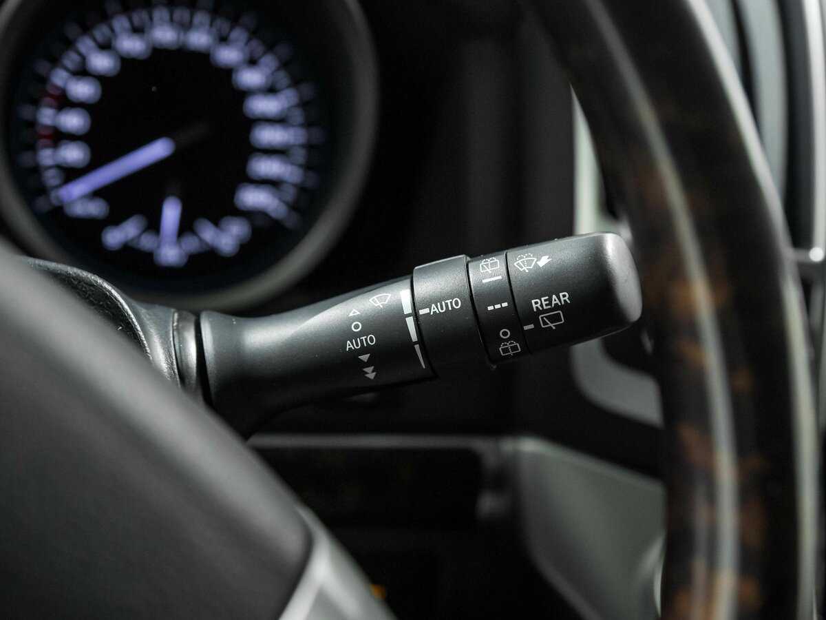 Toyota Land Cruiser 2012