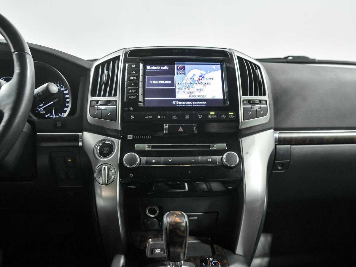 Toyota Land Cruiser 2012