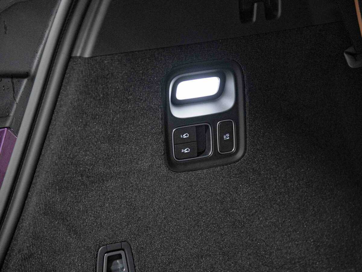 Li Auto (Lixiang) L9 2024