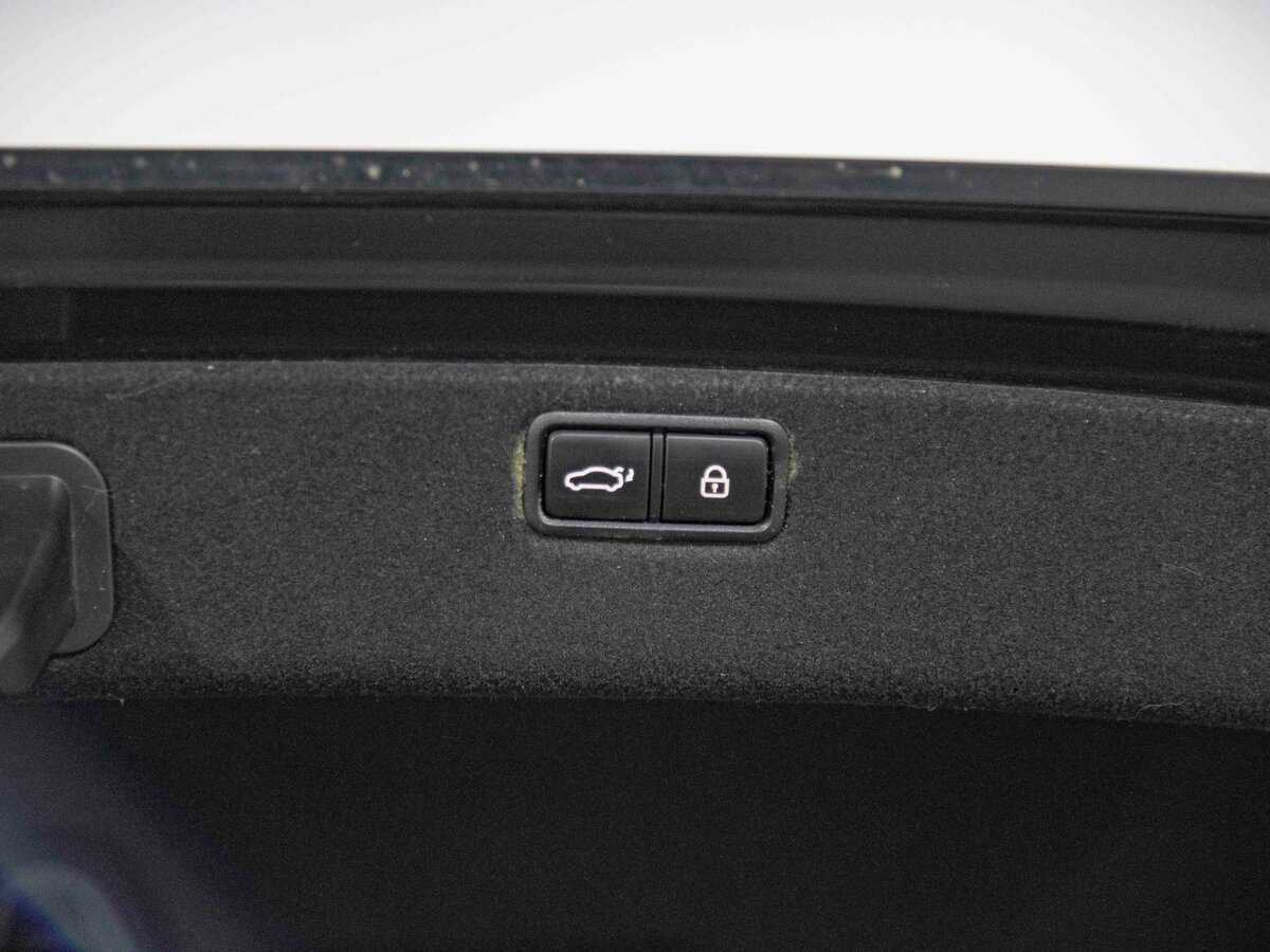 Hyundai Genesis 2014