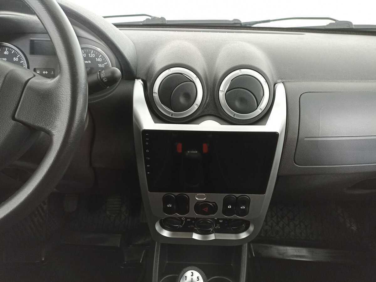 Renault Sandero 2014