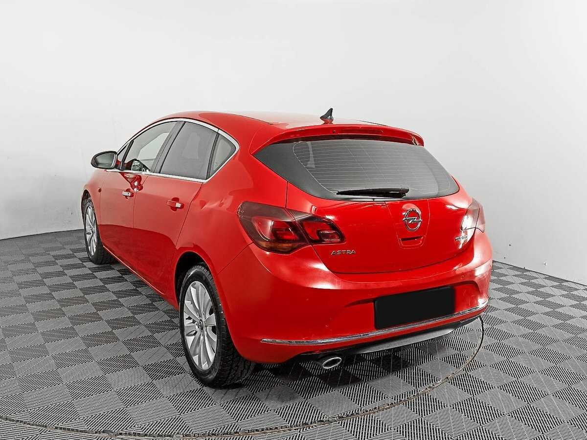 Opel Astra 2012