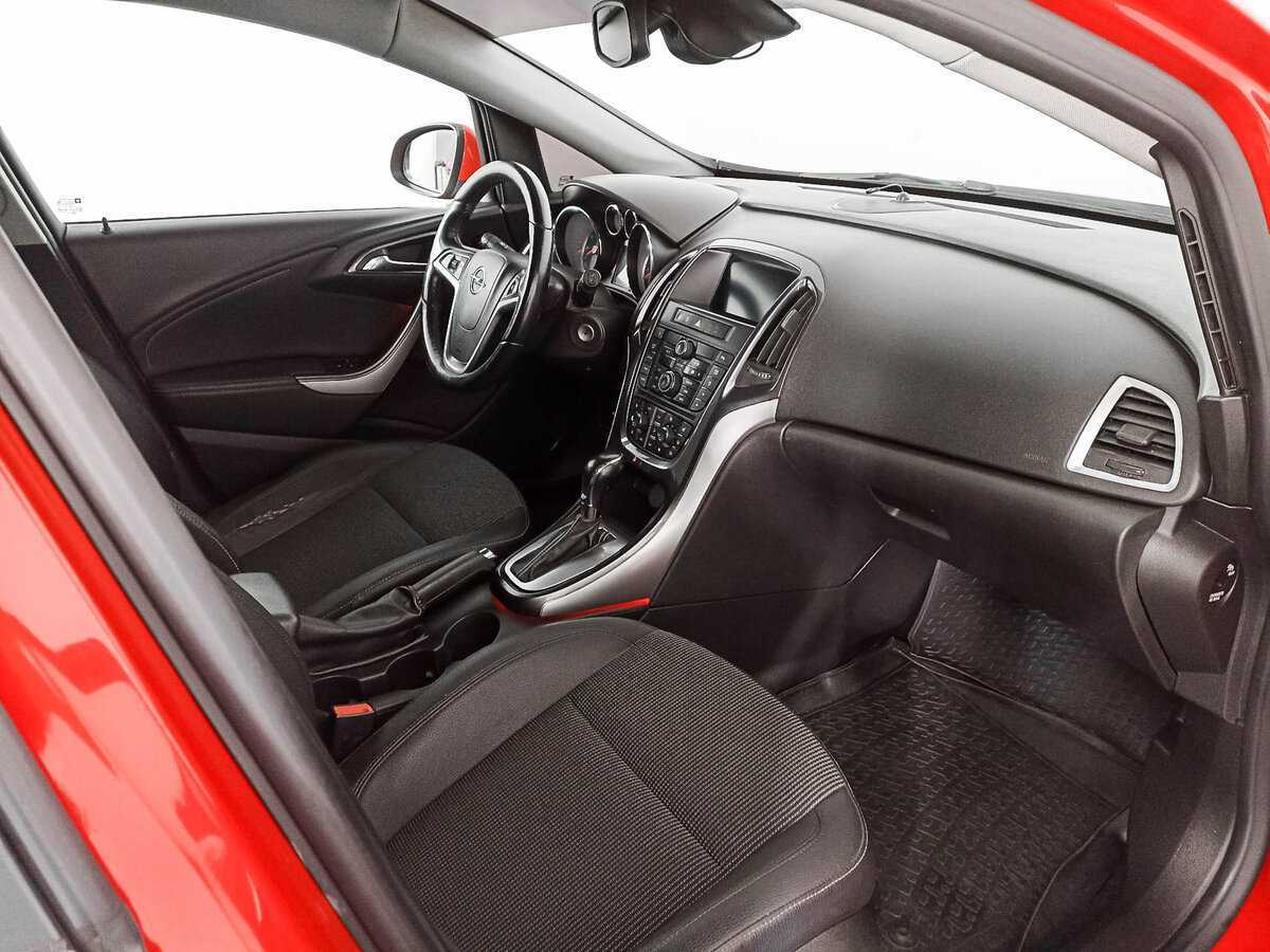 Opel Astra 2012