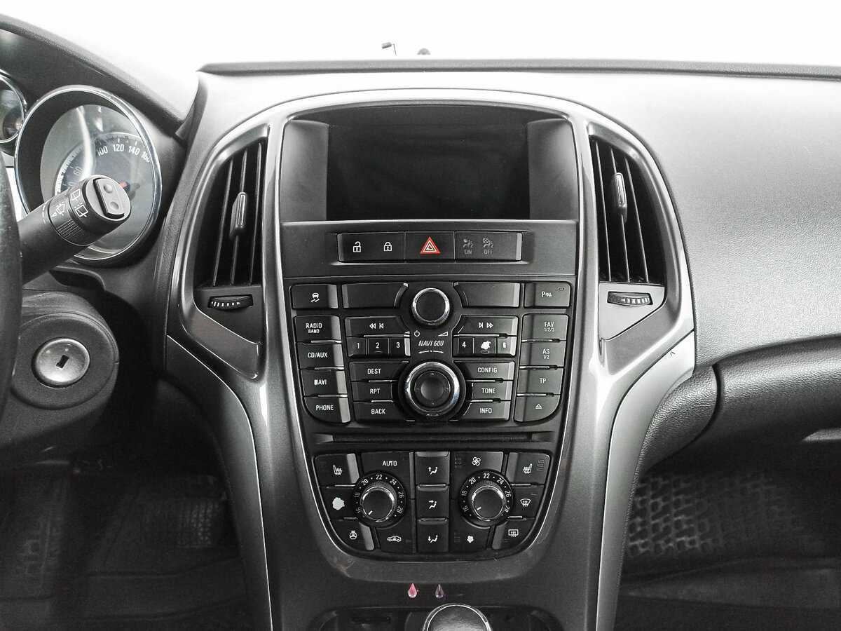 Opel Astra 2012