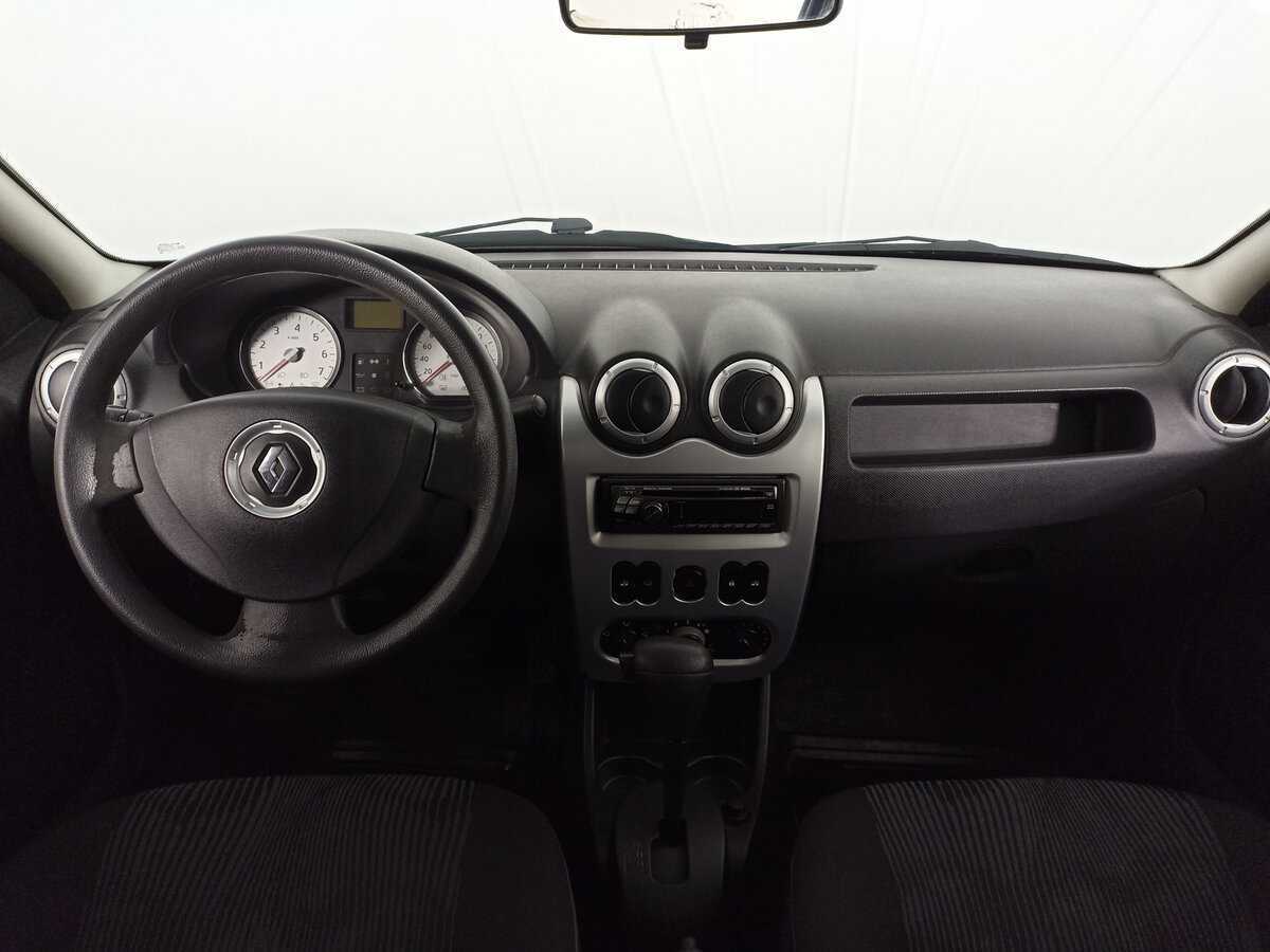 Renault Logan 2011