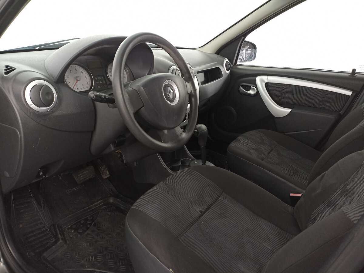 Renault Logan 2011