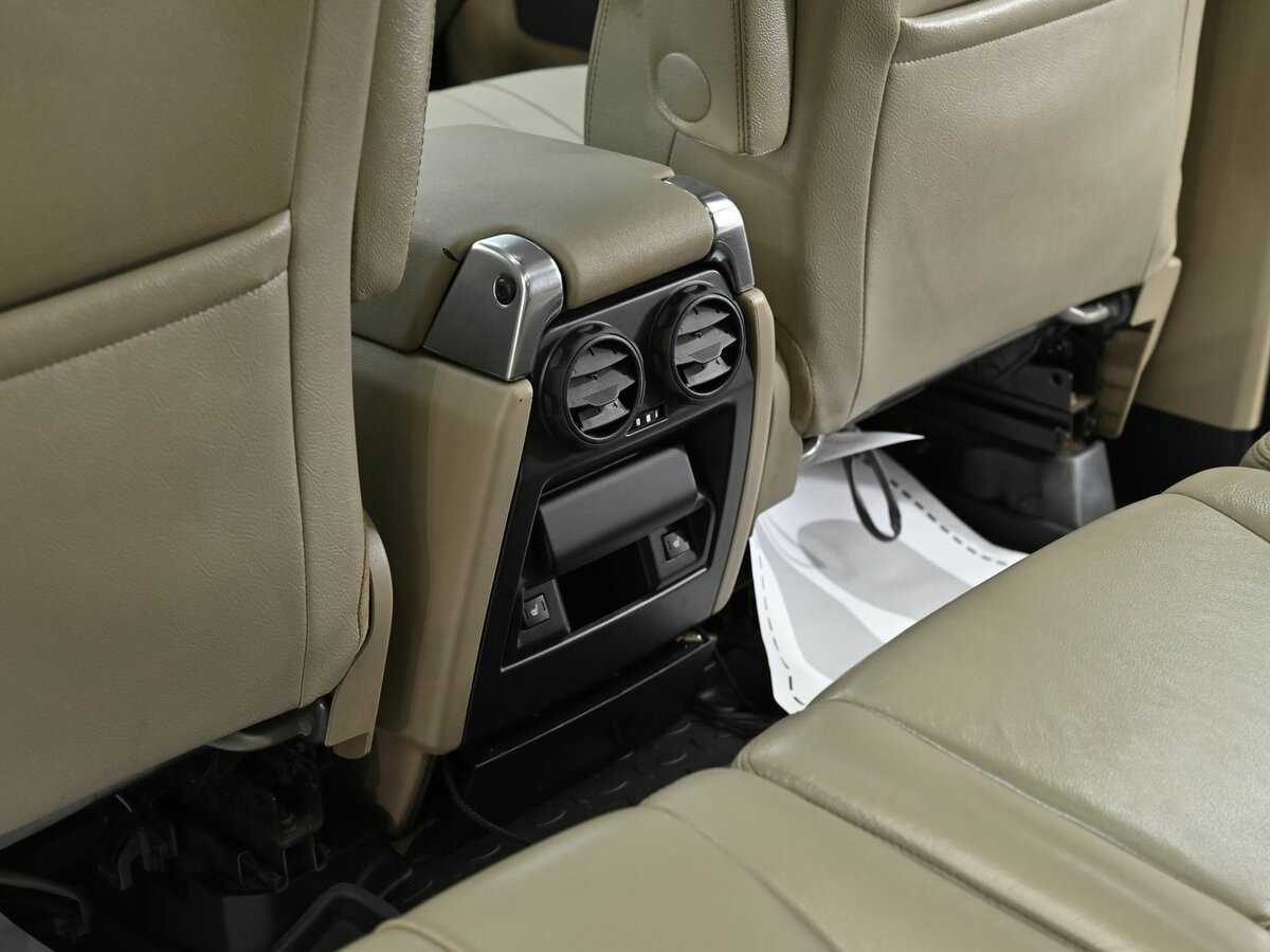 Land Rover Discovery 2010