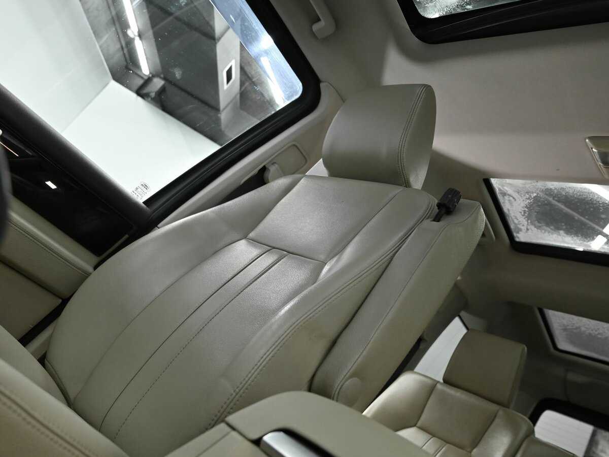 Land Rover Discovery 2010