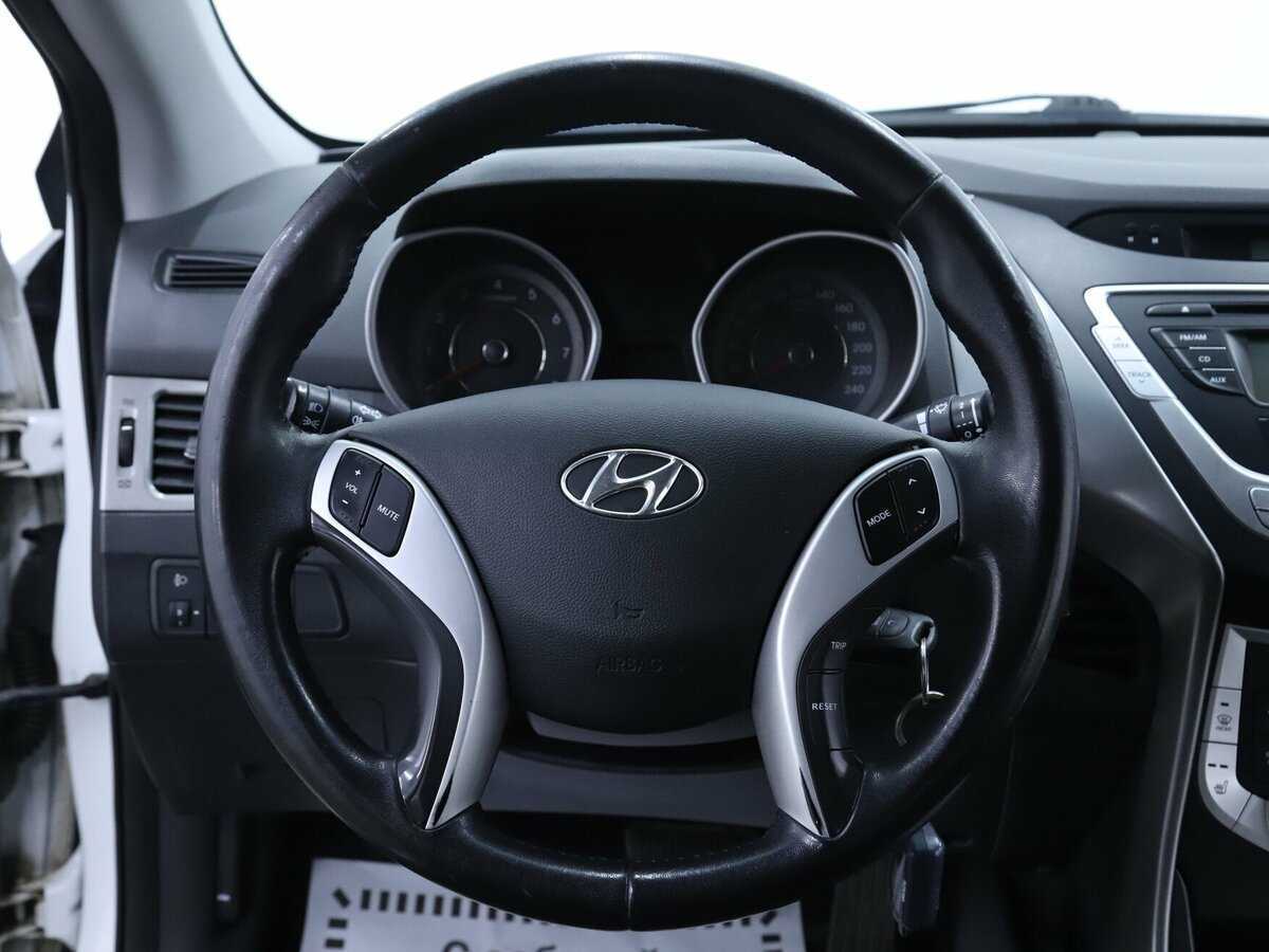 Hyundai Elantra 2011