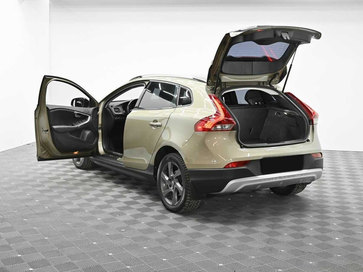 Volvo V40