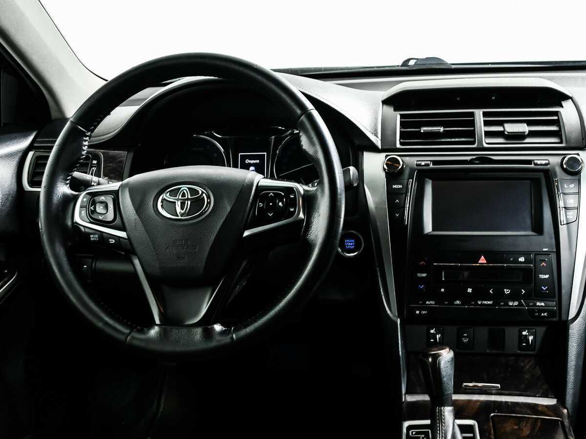Toyota Camry 2016