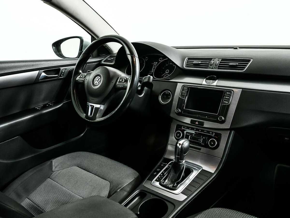 Volkswagen Passat 2011